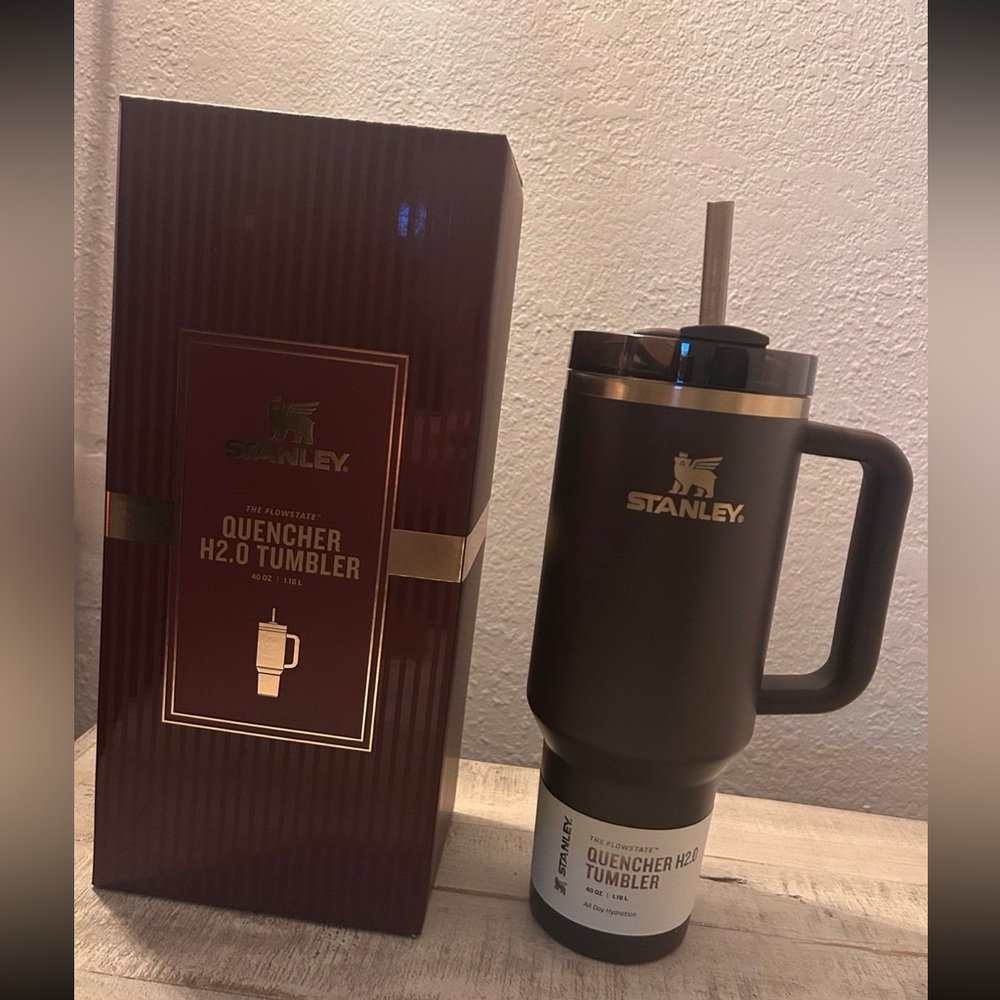 Stanley | Chocolate Gold 40 oz FlowState Quencher H2.0